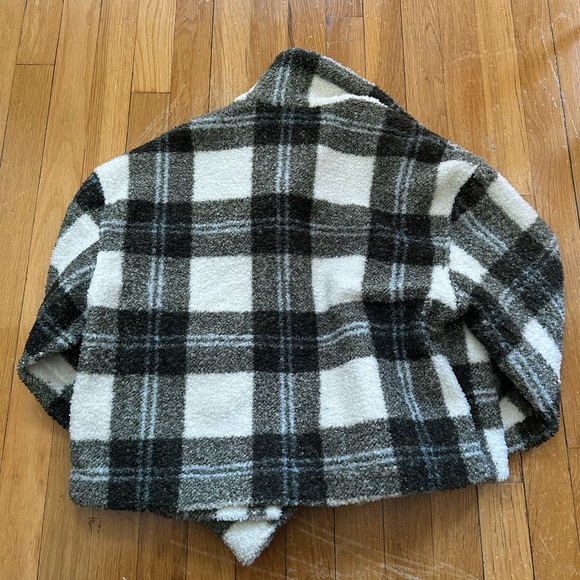 Abercrombie Cropped Sherpa Shirt Jacket - Picture 6 of 6